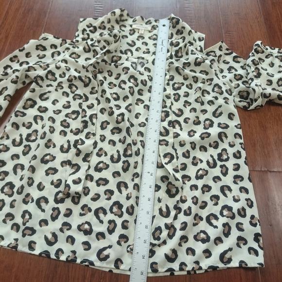 Monteau women's‎ blouse Leopard Print Off Shoulder 3/4 sleeve buttons Size L - Picture 6 of 14